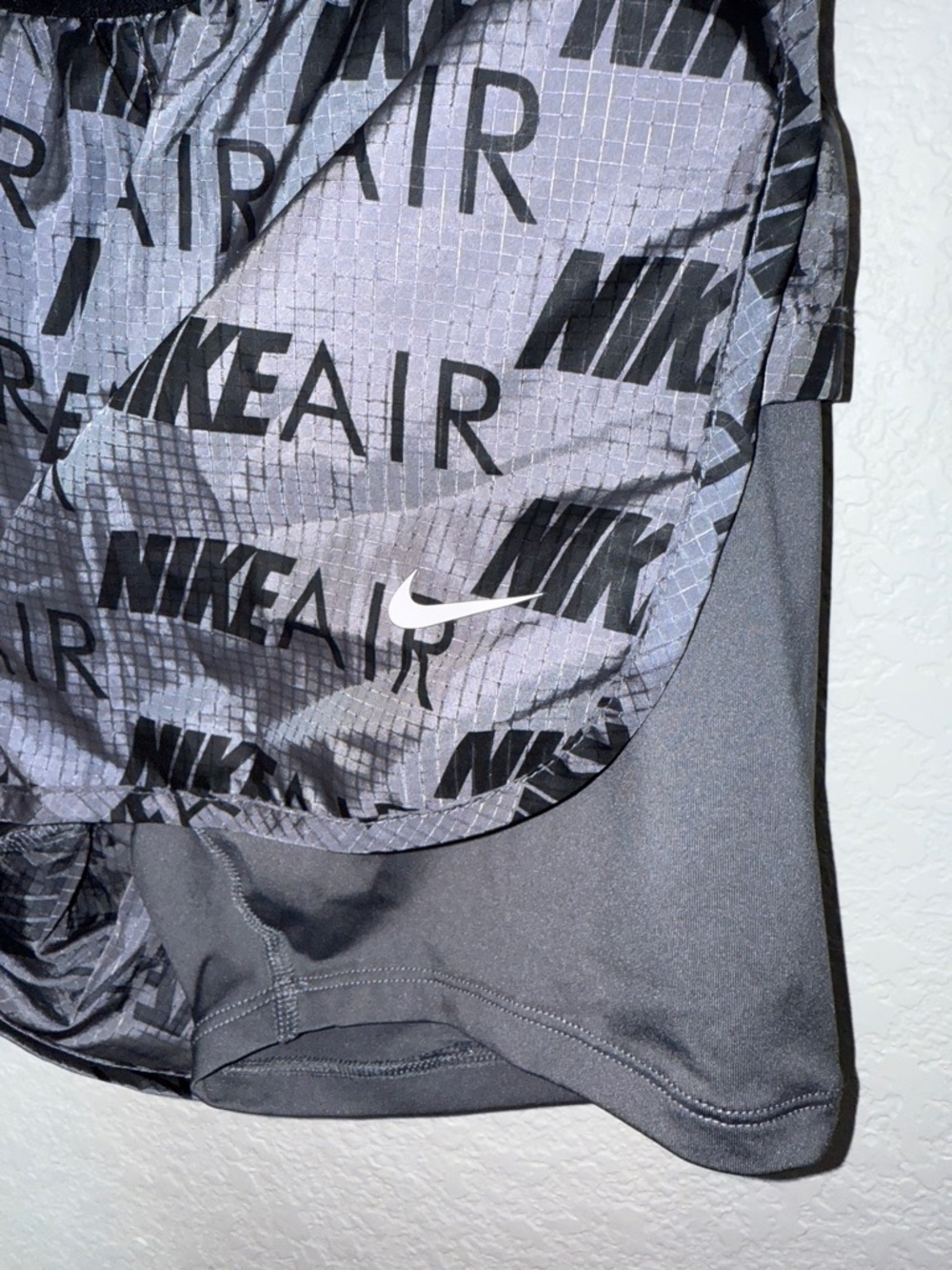 Nike Air Women's 2-in-1 Running Shorts NWOT Size SM - Picture 5 of 8